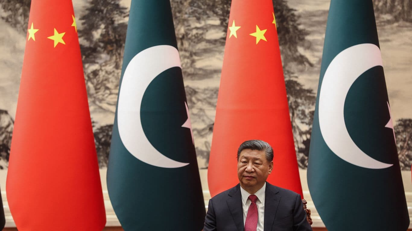 China and Pakistan Present New Iran Deal: Ceasefire for Opening Hormuz