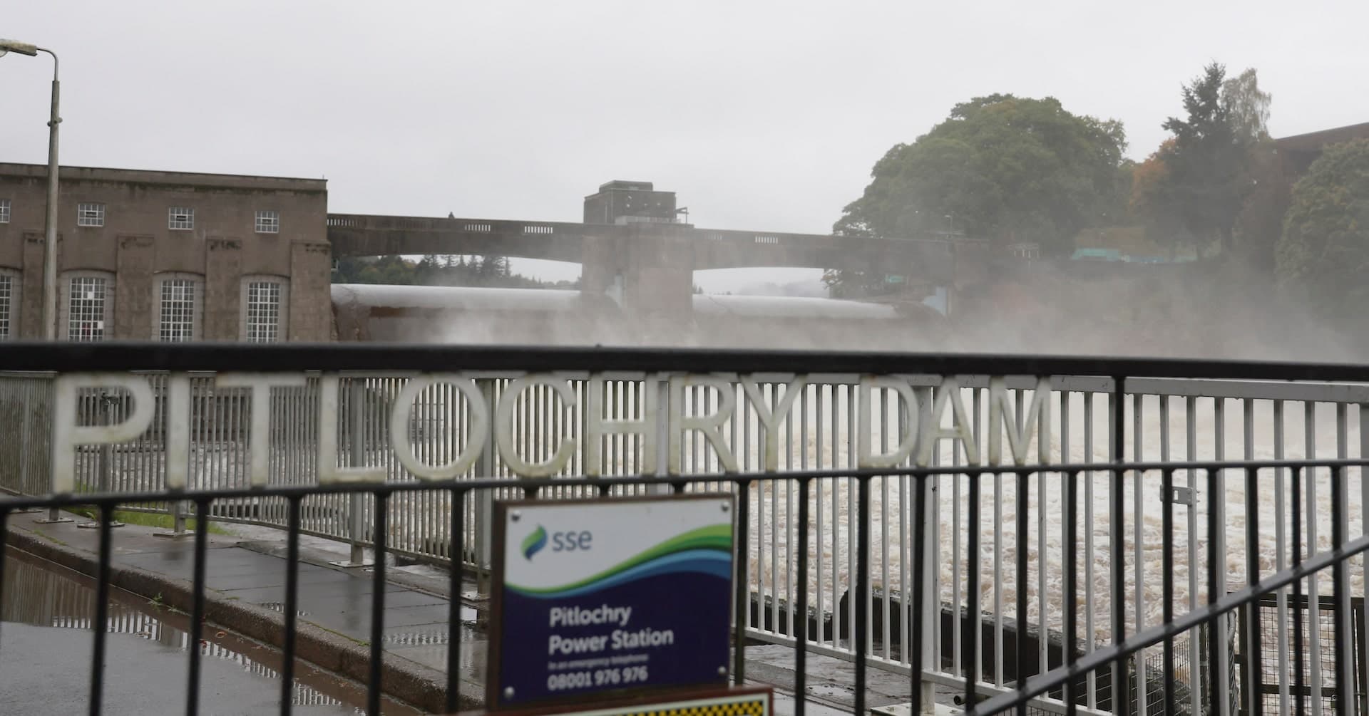 UK Households Urged to Use More Power This Summer as Renewables Soar