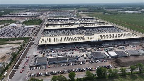 Amazon's Bahrain Data Center Targeted by Iran for Support of U.S. Military, State Media Reports