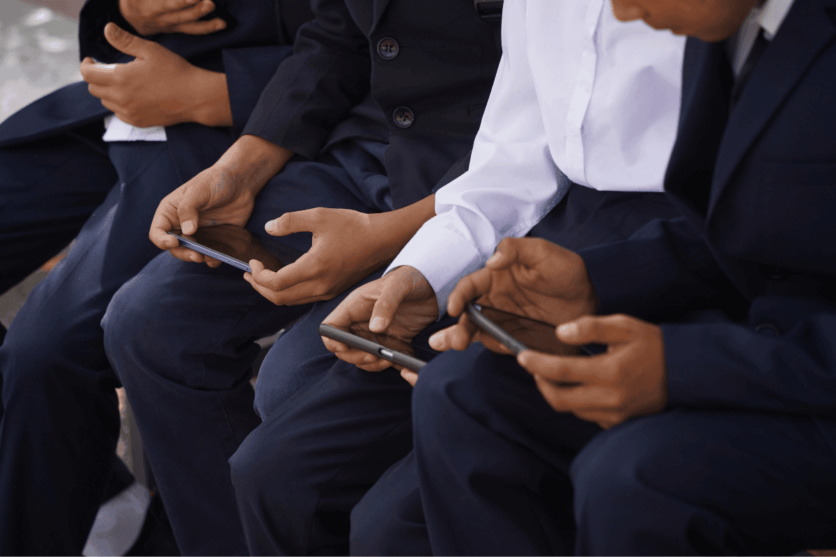 House of Lords Passes Bill to Ban Smartphones During School Hours