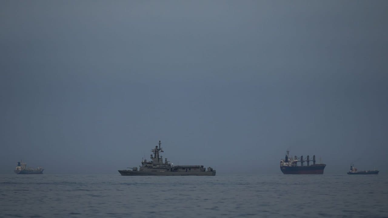 US Considers Lifting Sanctions on Some Iranian Oil