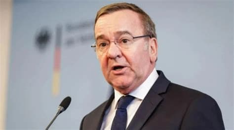 German Defense Minister Warns Russia Cannot Sustain War in Ukraine Economically for Long