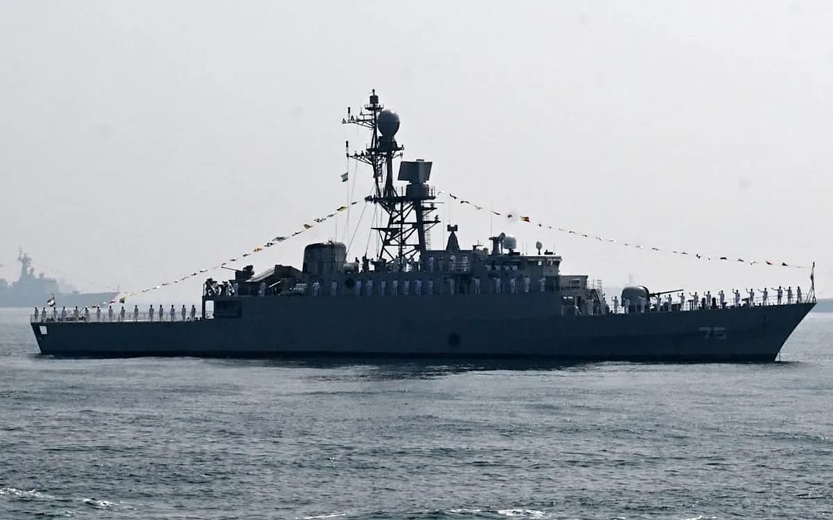 Australians on U.S. Submarine Ordered to Quarters During Attack on Iranian Warship