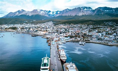 Argentinian Federal Government Intervenes in Port of Ushuaia Amid Investigation into Embezzlement of Funds
