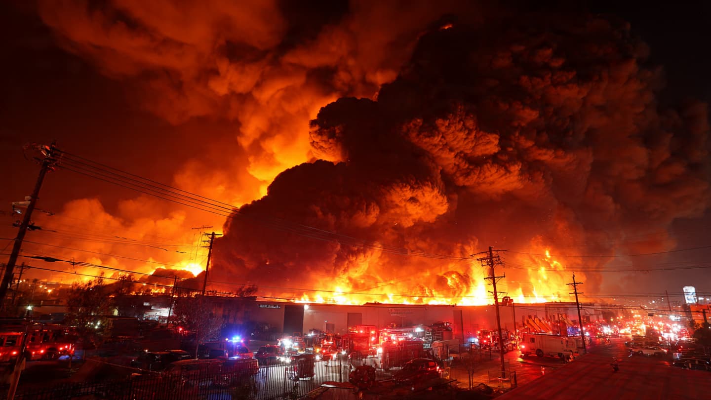 When the Warehouse Breathes in Embers, A Quiet Narrative of the Three-Alarm Midnight Battle