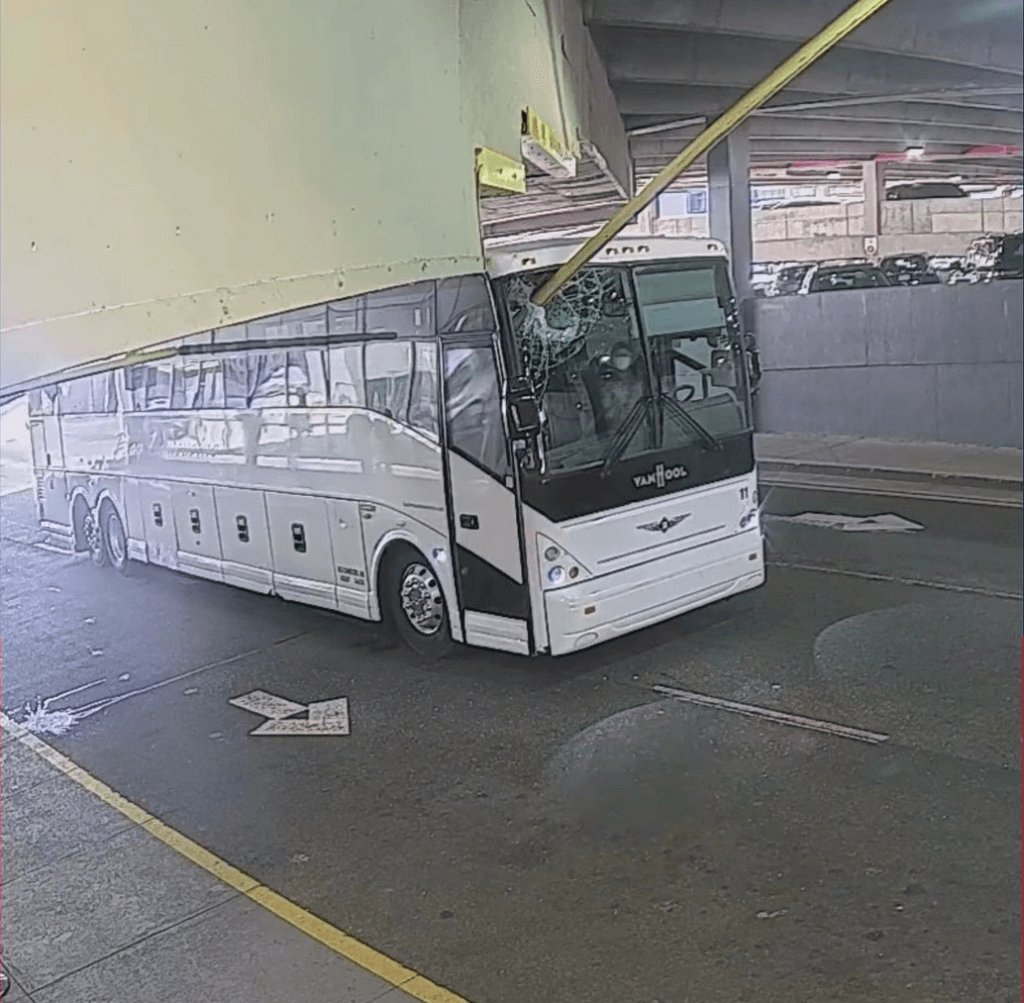 Metal through Glass: The Heart-Stopping Moment a Barrier Pole Impaled an Atlanta Airport Bus