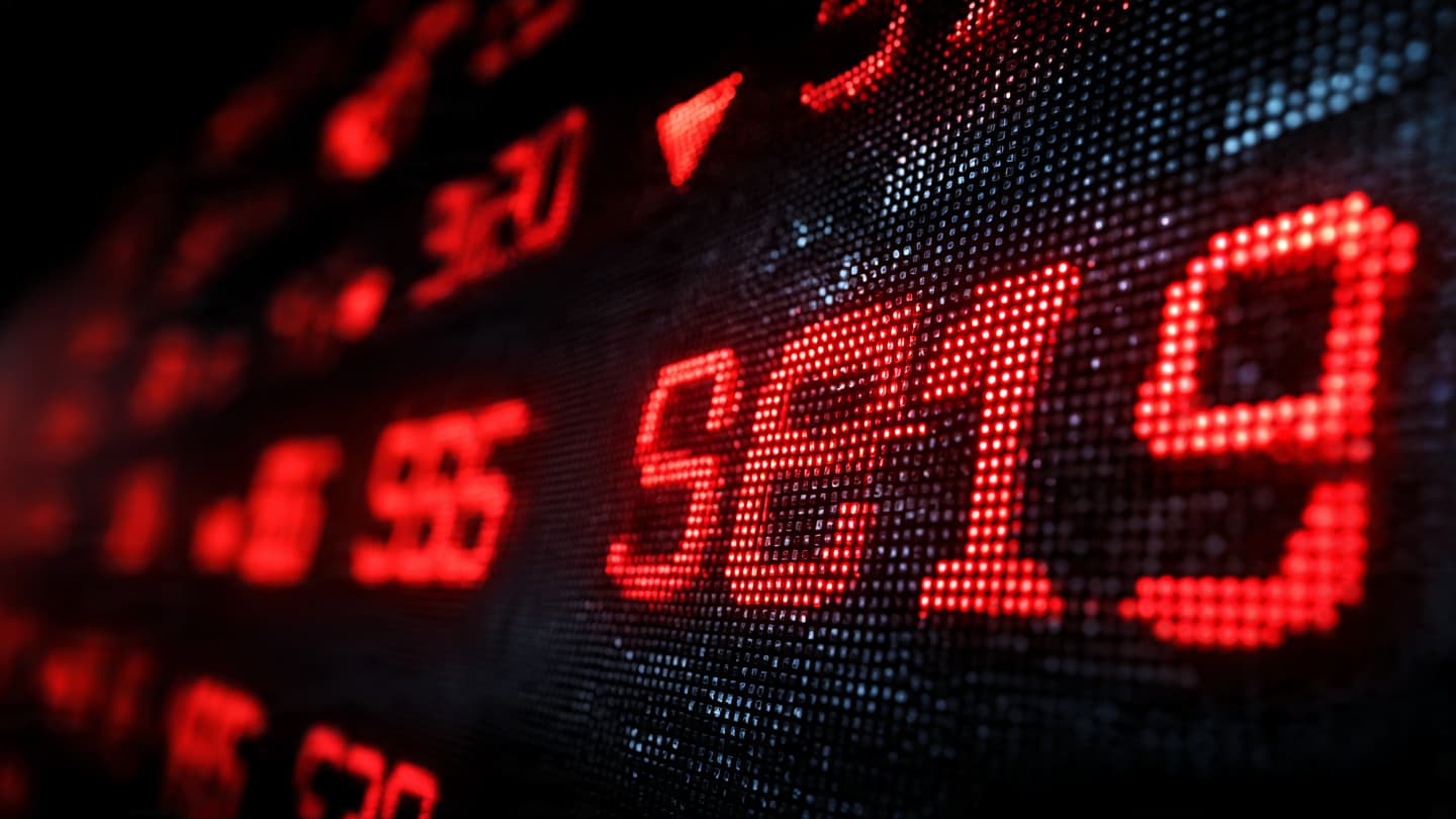 The Vast Landscape of Figures and the Quiet Pursuit of an Unseen Financial Truth