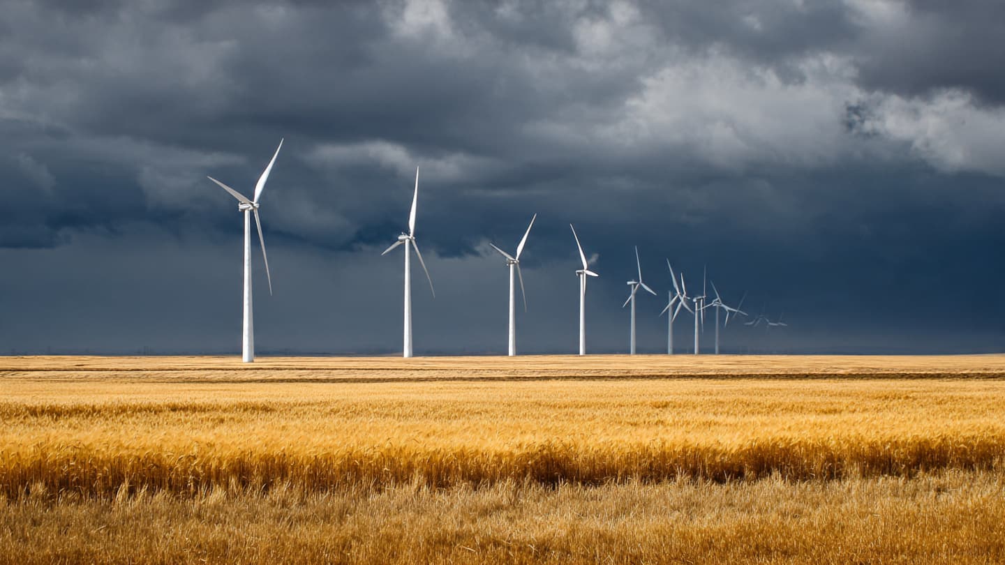 The Wind’s Weight: A Quiet Meditation on Renewable Breath Across the Vast Serbian Highlands