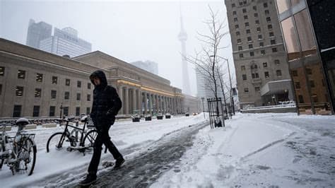 Toronto Locked in Arctic Grip: Meteorologists State It Hasn’t Happened in Over 10 Years
