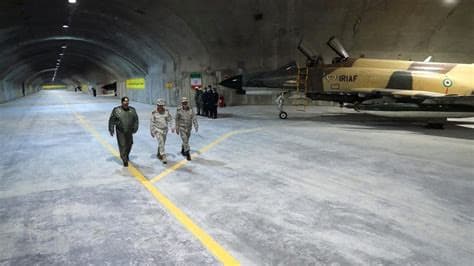 Israel Reportedly Builds Secret Base in Iraqi Desert to Support Iran Air Campaign