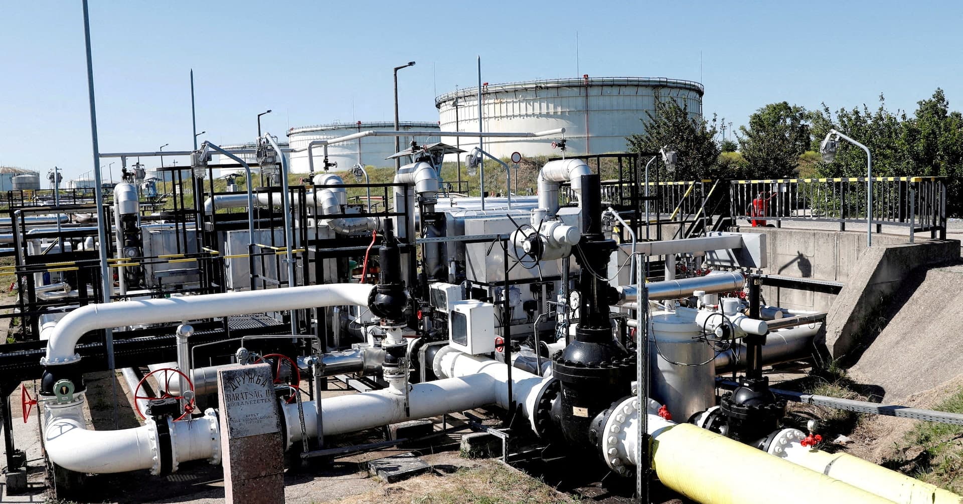 Hungary’s Magyar Urges Ukraine to Restart Druzhba Pipeline Immediately