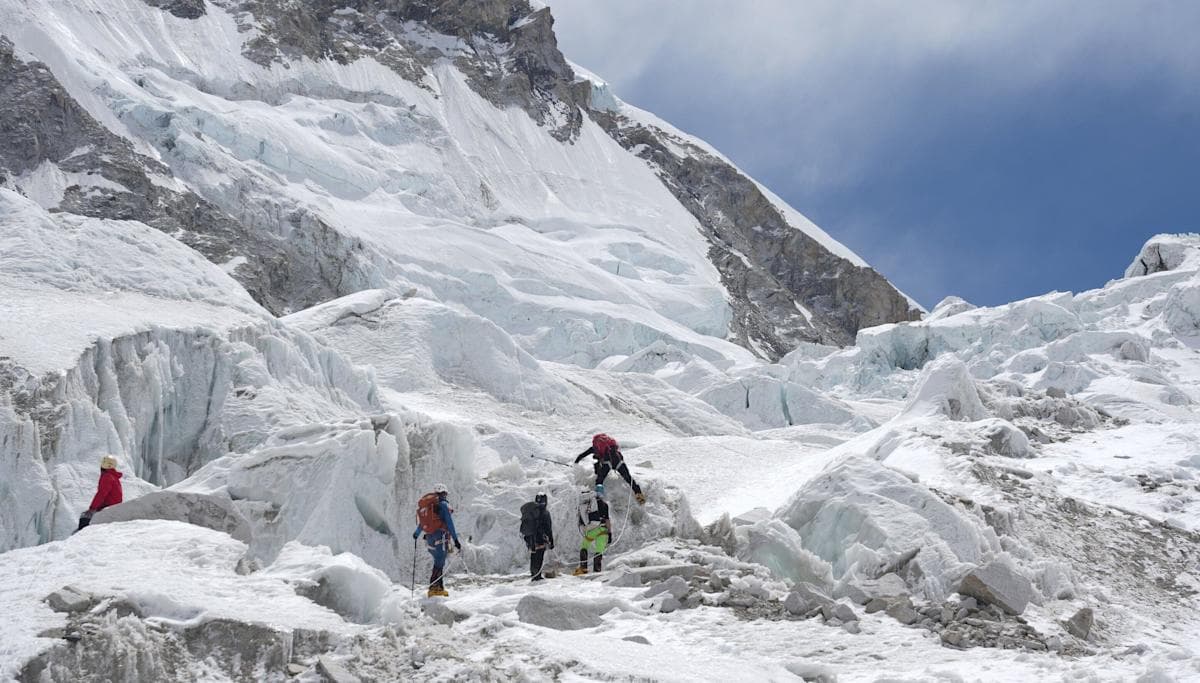 Everest: Chunk of Glacier Blocks Route in Peak Climbing Season