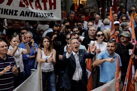 Greek Workers Among Poorest in Europe Despite Economic Growth and Pay Increases