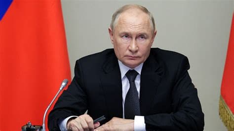Kremlin Halts New Ukraine Talks, Calls Negotiations "a Waste of Time" Without Donbas Withdrawal