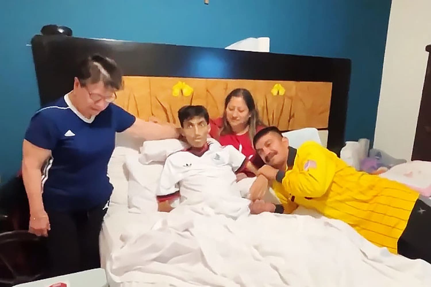 Teen Dies Hours After His Parents Reunited Following Immigration Detention