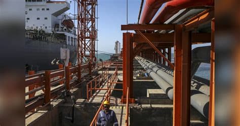 US Allows Countries to Purchase Stranded Russian Oil for 30 Days