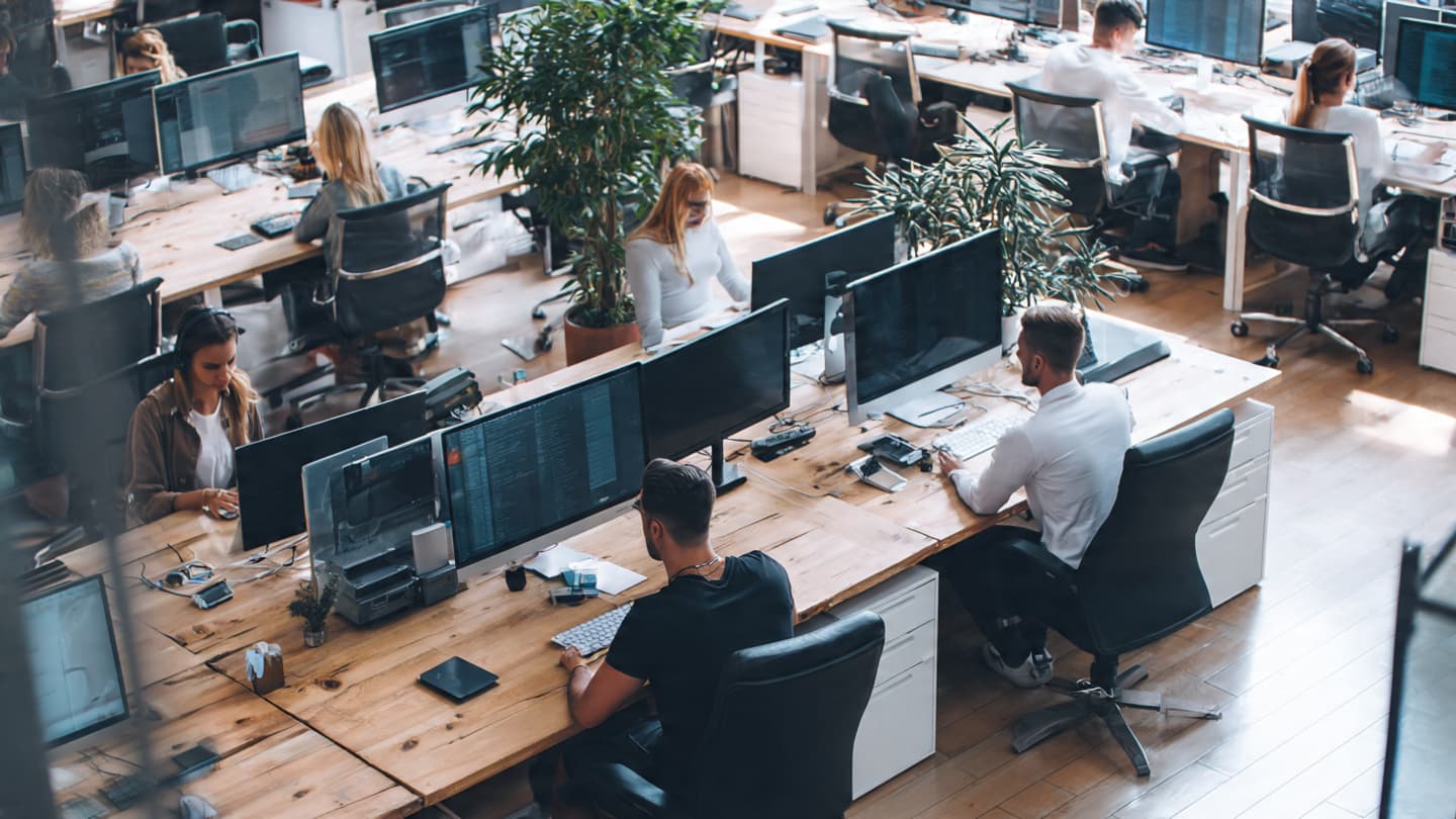 As Technology Advances, Companies Quietly Redraw the Lines of Their Workforce