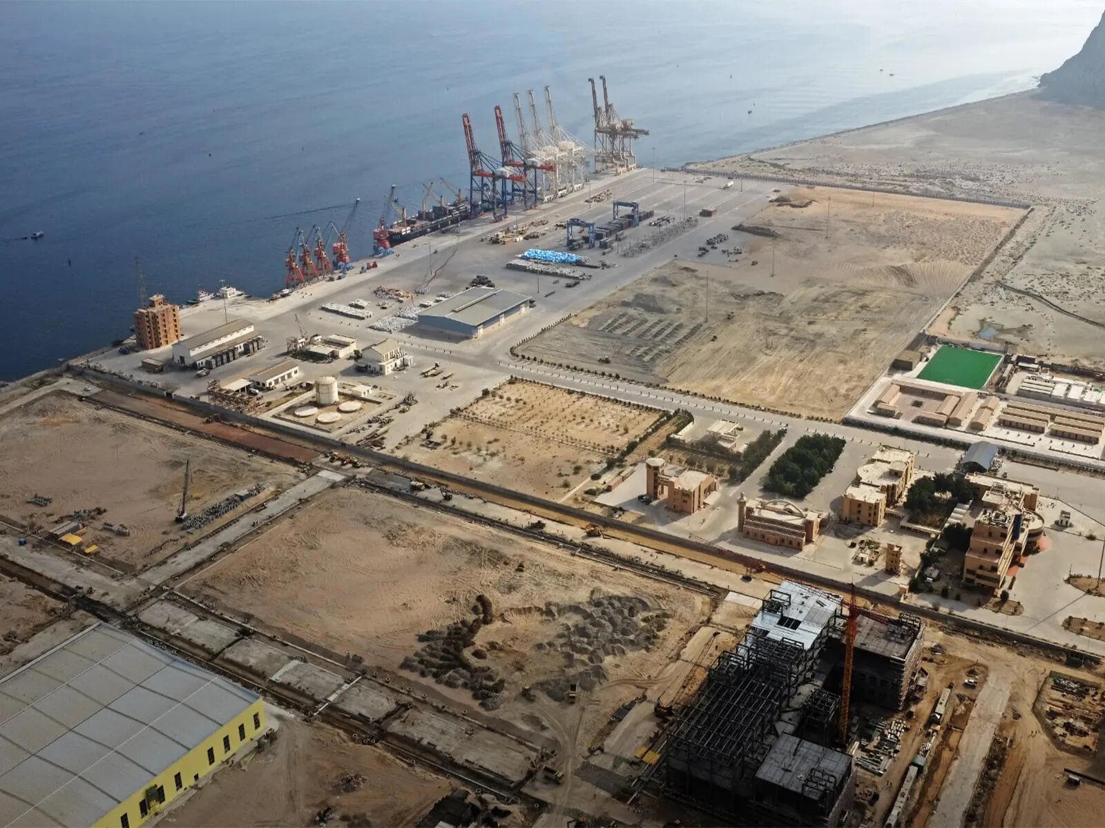Chinese Firm Shuts Gwadar Plant in Pakistan, Lays Off Workers Amid Losses