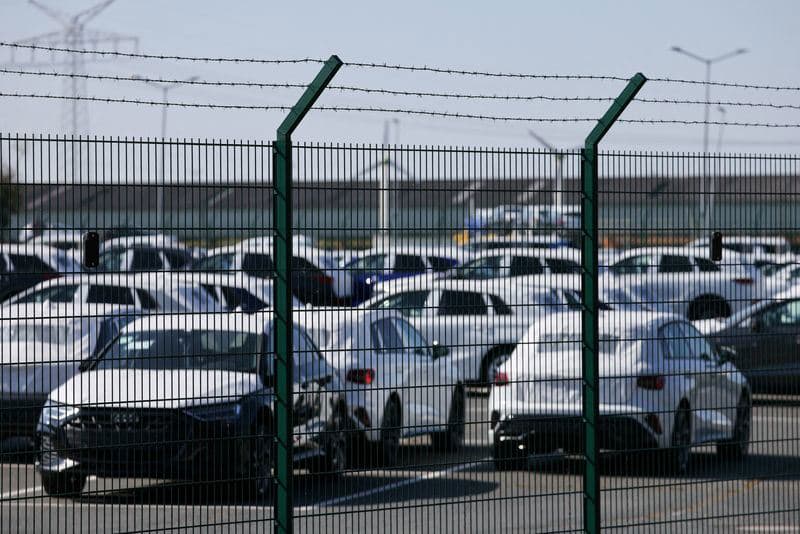 Trump Says He Will Raise US Tariffs on EU Cars and Trucks to 25%
