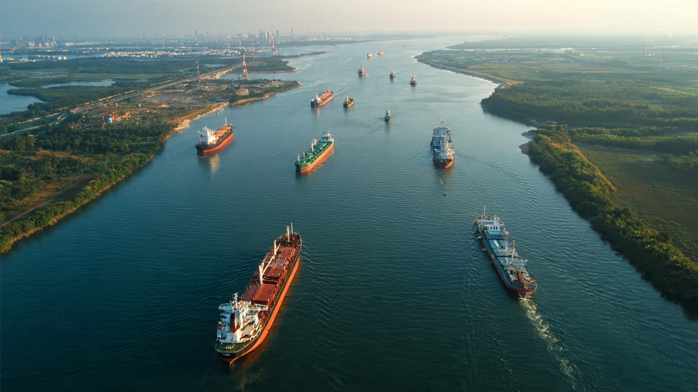 Through a Corridor of Fragile Calm: A French Ship and the Shifting Risks of a Strategic Strait