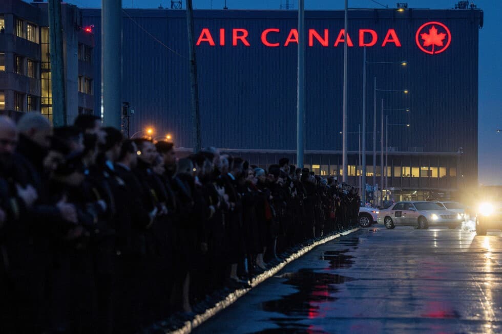 Air Canada CEO to Retire After English-Only Condolence Furor