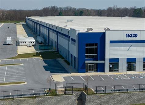 ICE Warehouse Plan Faces Delay Over Lack of Environmental Reviews