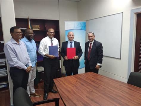 Jamaïque met fin à un accord de longue date avec Cuba concernant les missions médicales critiquées par les États-Unis