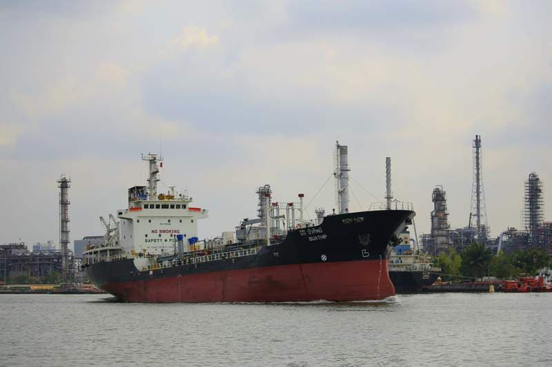 Strait of Hormuz at Standstill as Iran Warns Ships to Remain in Its Waters