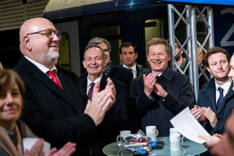 EU Commission: Blame Berlin and Paris for Red Tape, Not Us