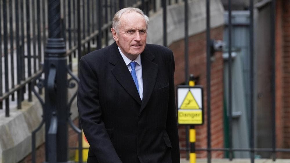 Veteran Daily Mail Chief Paul Dacre Expresses Anger Over Allegations in UK Privacy Trial