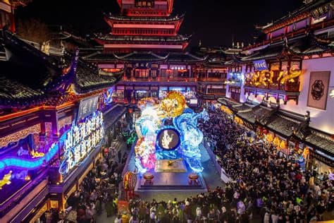 Chinese Tourists Shun Japan Over Lunar New Year Holiday as Rift Deepens