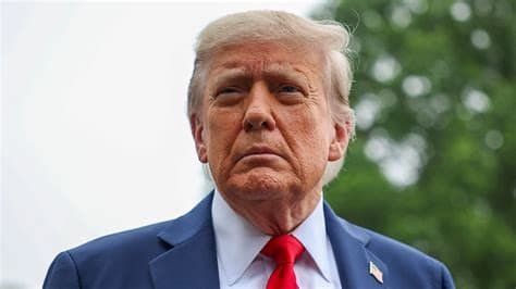 L'avertissement de Trump maintient l'Iran en alerte alors que Dubaï et Doha signalent à nouveau des explosions