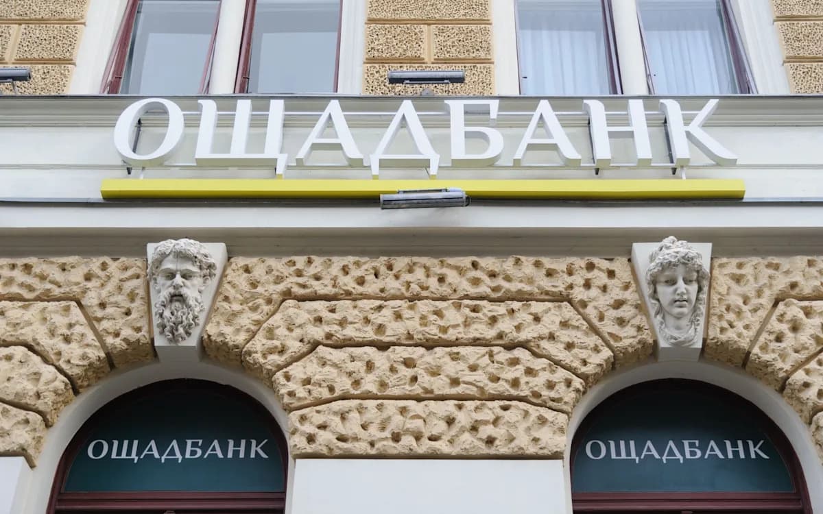 Hungary Accused of 'Kidnapping' Ukrainian Bankers Carrying £60 Million and Nine Kilos of Gold