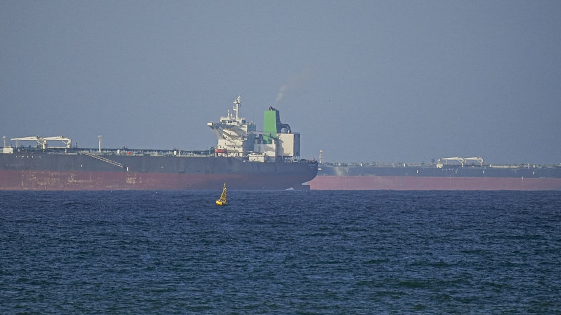 Non-Iranian Traffic Through Hormuz Hits Post-War High as Dark Transits Surge