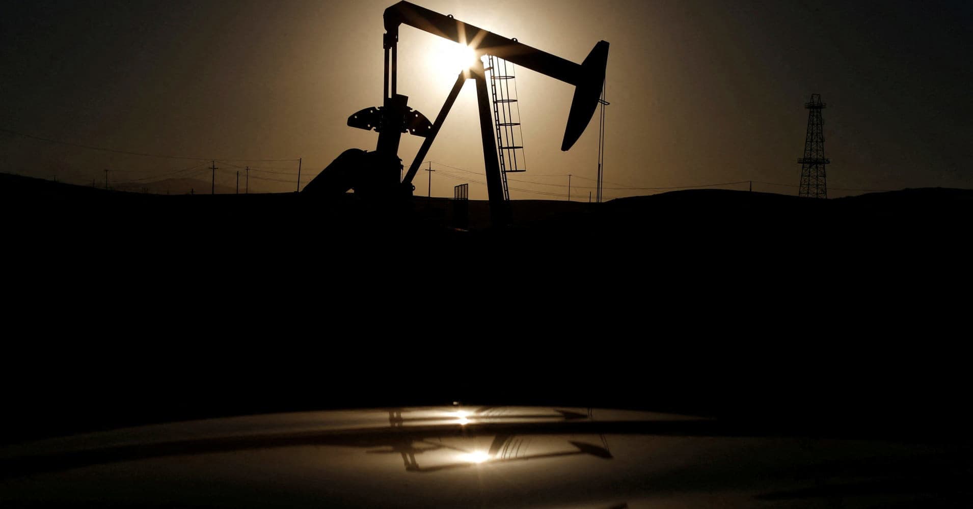 Brent Crude Hits $100 a Barrel as Reserve Release Plans Fail to Ease Iran War-Led Supply Worries