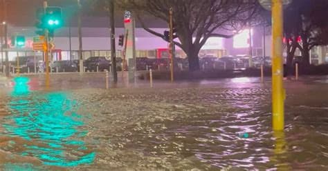 Residents in New Zealand's Capital Urged to Evacuate Due to Further Flood Risk