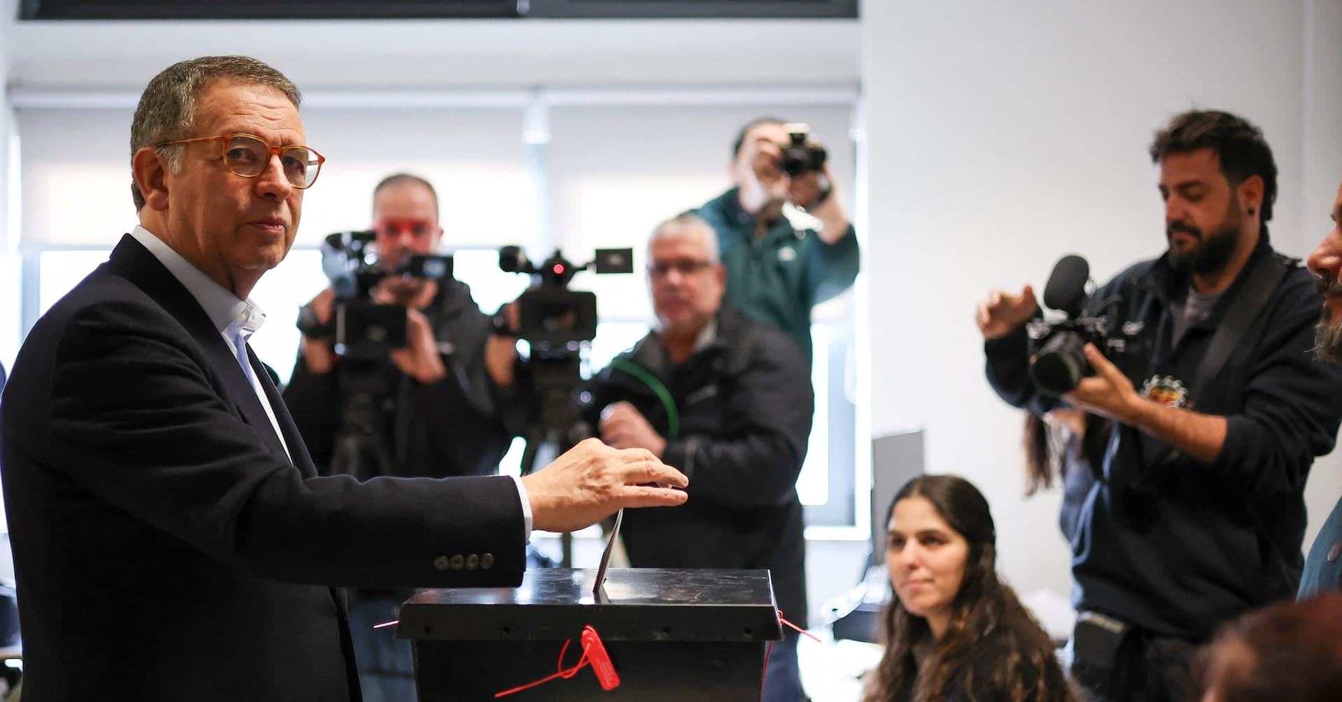 Socialist Candidate Defeats Far-Right Opponent in Portugal's Presidential Runoff, Exit Polls Indicate