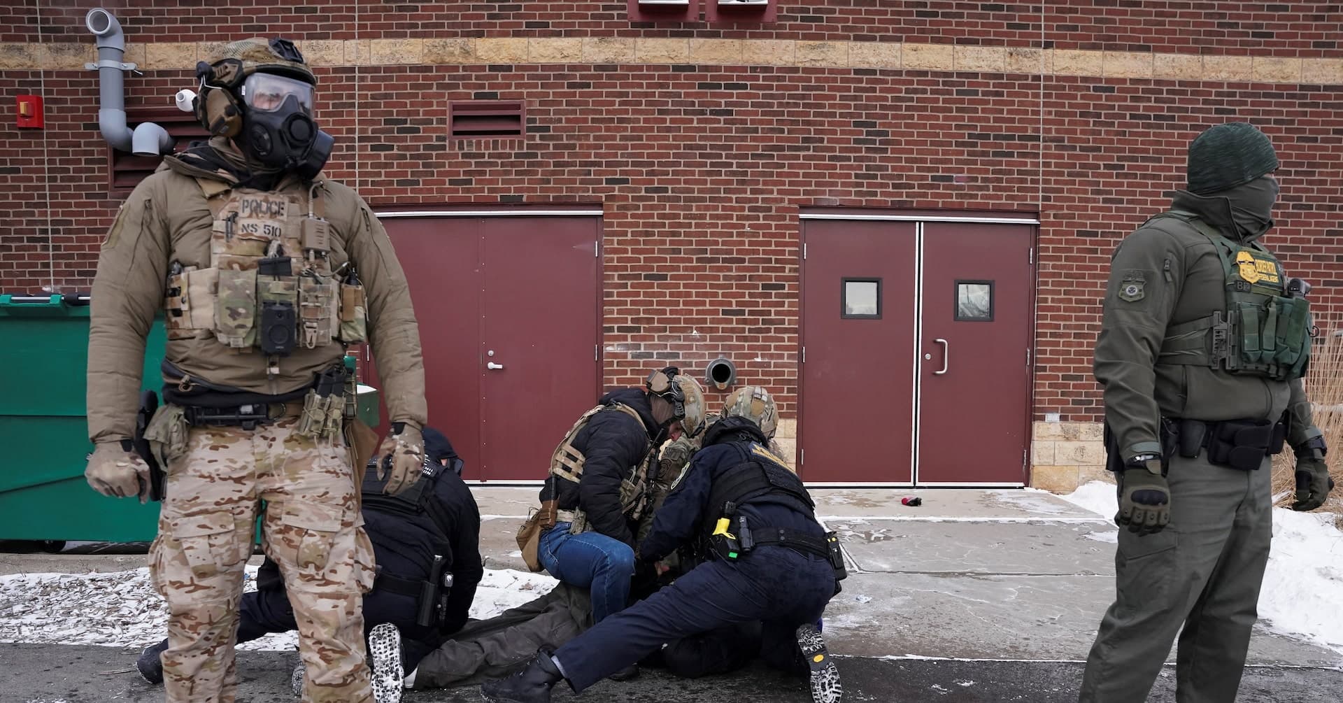Anti-ICE Demonstrators Chase Off Outnumbered Far-Right Activists at Minneapolis Rally