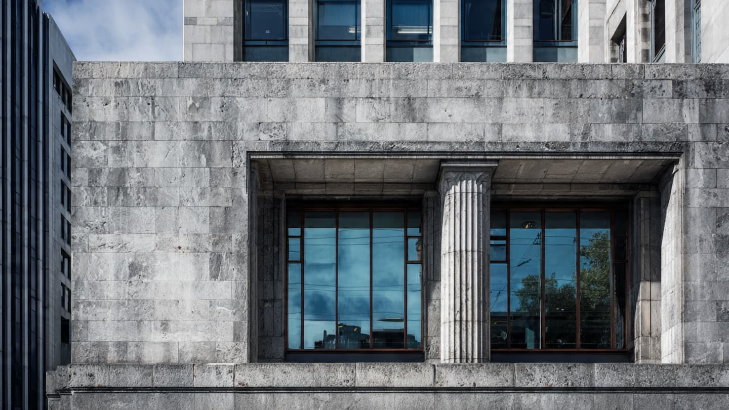 The Unveiling of the Inner Circle: On the New Transparency of National Monetary Deliberations