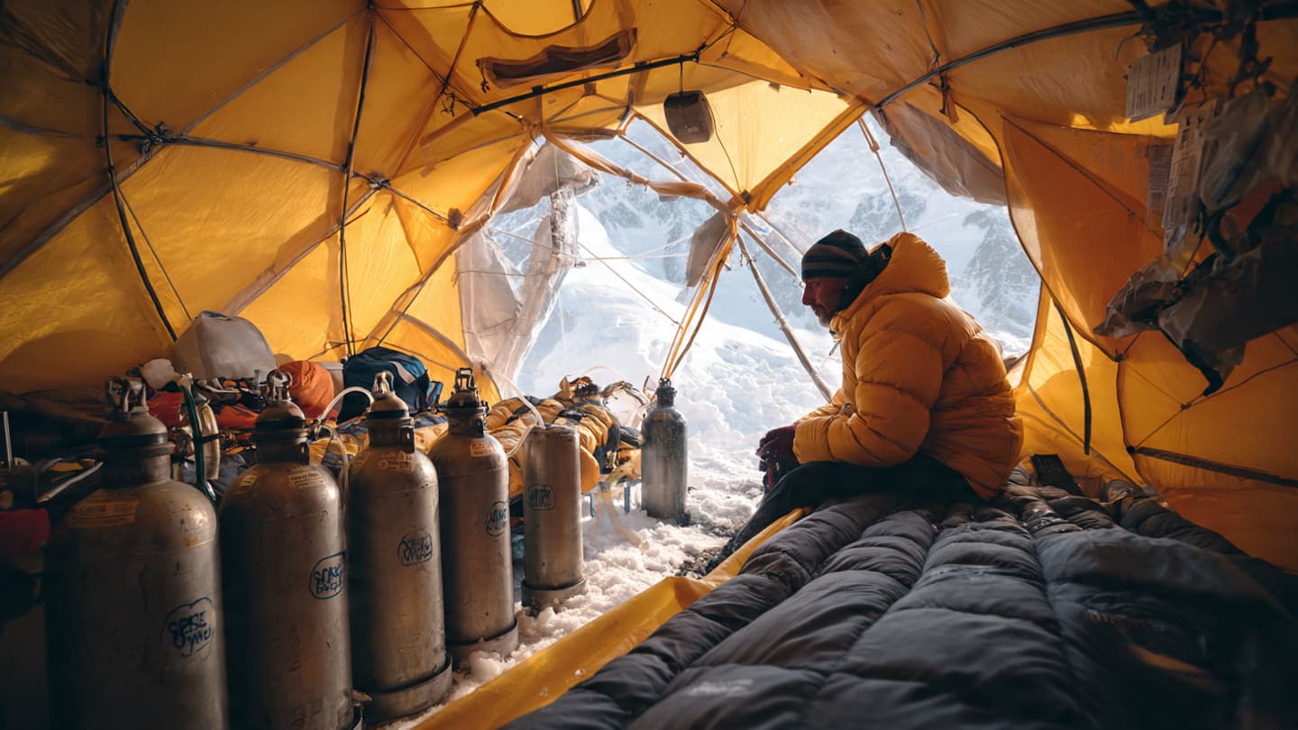 At the Roof of the World, Medicine Learns to Breathe Thin Air