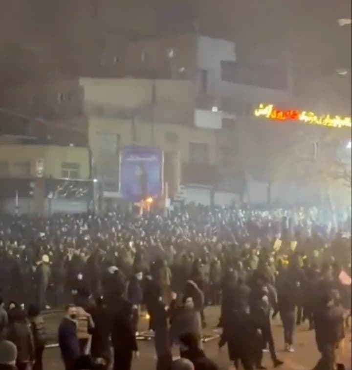 Protests in Iran Near the 2-Week Mark as Authorities Intensify Crackdown on Demonstrators