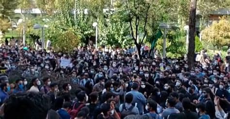 16,500 Iranian Protesters Killed; 330,000 Injured Amid Ongoing Unrest