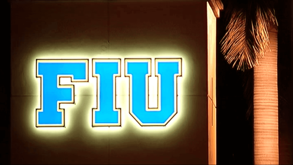 La police de FIU arrête une femme accusée d'avoir proféré des menaces dans un groupe de discussion WhatsApp