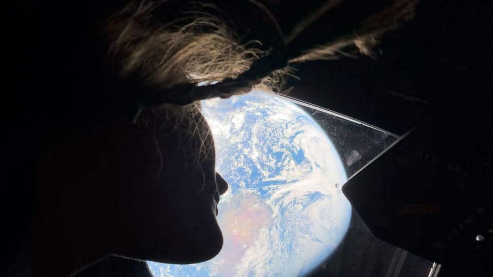 Artemis II Astronauts Face Toilet Problem Midway to the Moon