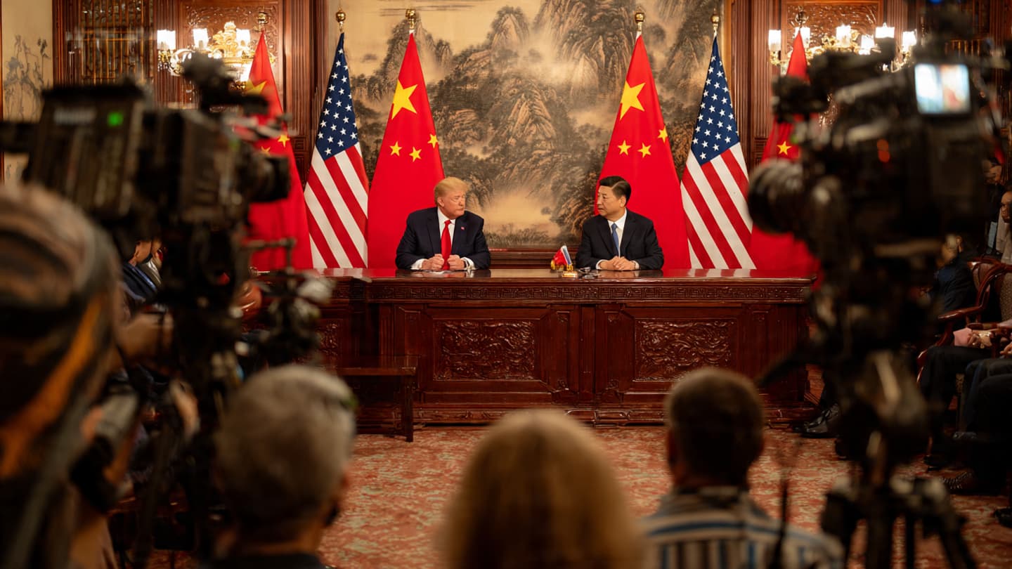 While Leaders Gather in Beijing, Doctors Turn Toward Machines for New Answers