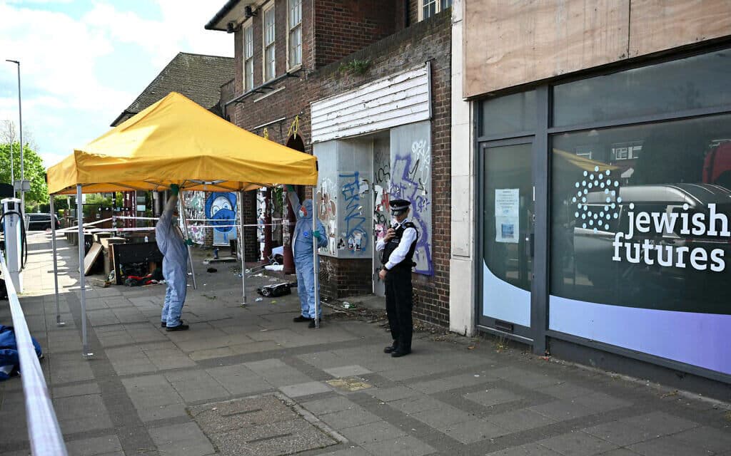 Une tentative d'incendie criminel touche une synagogue de Londres ; un groupe lié à l'Iran revendique la responsabilité