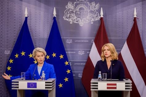 Polish Government Launches "Plan B" to Sidestep Presidential Veto of EU Defence Loans Bill
