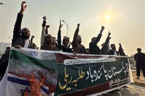 Islamabad Stuck in Pandemic-Style Lockdown as City Waits on US-Iran Talks