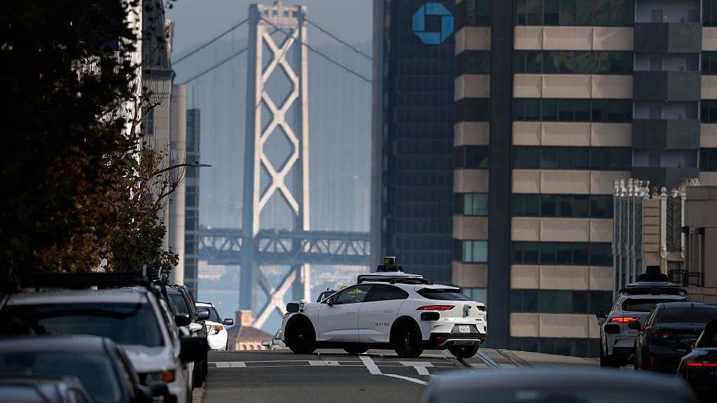 California to Begin Ticketing Driverless Cars That Violate Traffic Laws