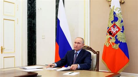 Kremlin Forces Big Firms to Join ‘Witch-Hunt’ Against Internet Rebels, Claims Report